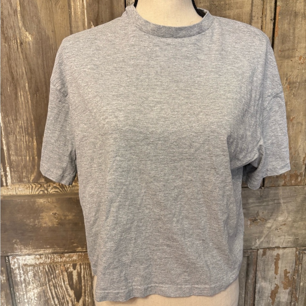 ⭕️H&M Loose fit crop top Gray Short Sleeve Tee